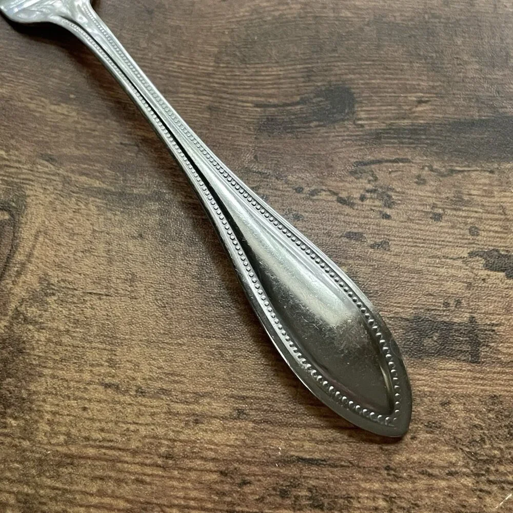 International Silver American Bead Dinner Fork 7 7/8